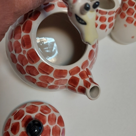 Vintage* (1998) Pier 1 Giraffe Teapot, Creamer and Uncovered Sugar Bowl - Picture 4 of 6